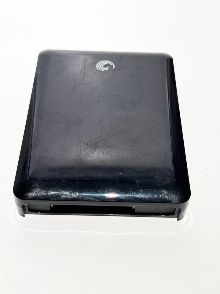 Seagate FreeAgent Go 1TB Portable External Drive SATA - Image 1 of 4