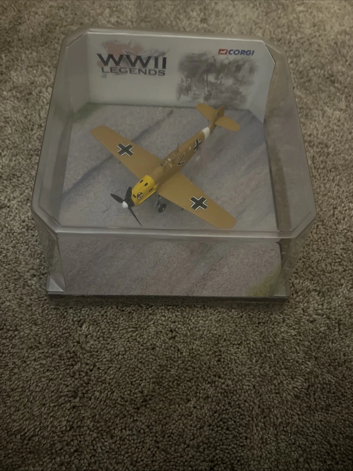НОВЫЙ CORGI AA32105 MESSERSCHMITT Bf 109E-7/TROP черный шеврон 'людвиг FRANZISKET - Изображение 1 из 2