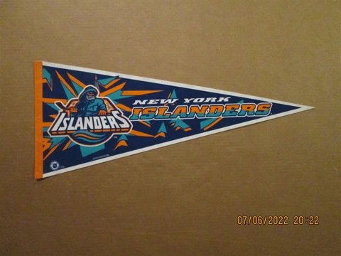 NHL New York Islanders Vintage Circa 1990's Fishermen Team Logo Hockey Pennant Cover