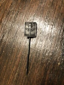 Antique Silver U of W lapel pin - Picture 1 of 2