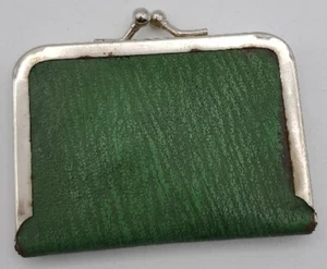 Vintage Travel Sewing Kit Green Vinyl Case Mini Scissors Needle Threader Stitch - Picture 1 of 7