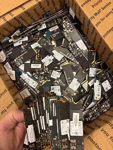 Lot 40 - 256GB NVMe SSD PCIe Gen4 x4 Solid State Drive - Mix Brands Samsung/WD - Picture 1 of 4