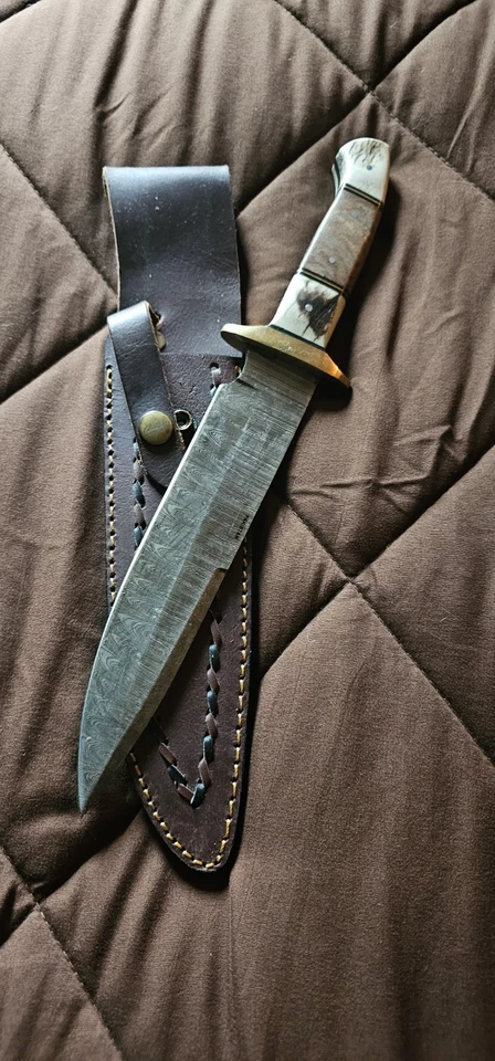 NEW Hunting Knife 8" Damascus Steel Blade Stag Horn Handle + Sheath - Image 1 of 4