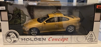 1/18 Autoart 1998 Holden Concept Coupe 金属金色压铸 — 第 1/4 张图片