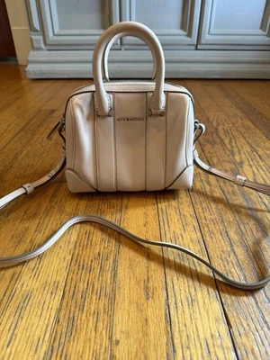 Bandolera Givenchy Lucrezia Mini Cartera Mujer Cuero Rubor Hecha en Italia Foto 1 de 4