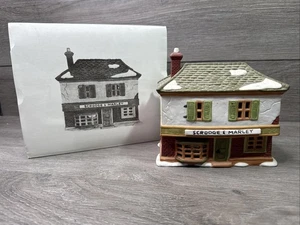 Dept 56 Scrooge and Marley Counting House 6500-5 Dickens Village Series Heritage - Imagen 1 de 7