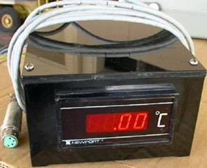 Newport Thermocouple Temperature Readout In Box - Picture 1 of 1
