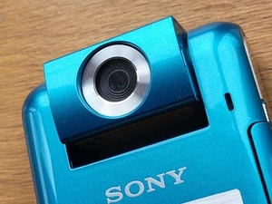 Sony Bloggie HD Camera - Picture 1 of 21
