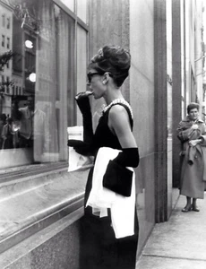 Audrey Hepburn "Breakfast at Tiffany's" 4x6 Hollywood Actress - Picture 1 of 1