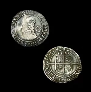 W975: 1580 Elizabeth 1st Hammered Silver Dated Sixpence, im Cross. Spink 2572 - Picture 1 of 1