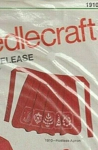 "HOLIDAY ORNAMENT HOSTESS APRON" - Pre-Finished, Stamped Apron & Floss - Bucilla - Bild 1 von 3
