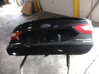 Tapa de cubierta usada se adapta a: Ford Fusion 2015 con alerón con cámara de visión trasera grado A Foto 1 de 4