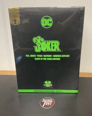 NUEVO DC Multiverse McFarlane Joker Titan Brilla en la Oscuridad Etiqueta Dorada Exclusivo Foto 1 de 2