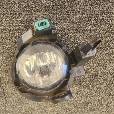 2011-2012年日产Leaf左雾灯带灯泡和底座 — 第 1/4 张图片