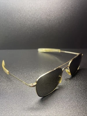 Occhiali da sole aviatore American Optical AO 52[]20 USA 52[]20 140 MM oro KD1 - Immagine 1 di 4