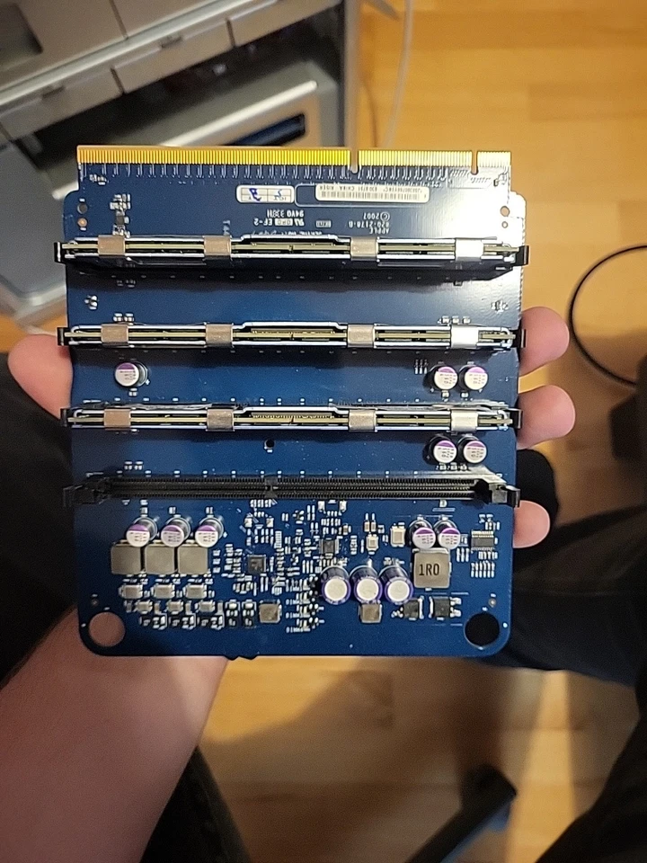 Apple Mac Pro A1289 Desktop - MC561D/A (Juli) - Bild 1 von 4