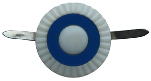 WWII WW2 Finland Forage Porcelain Cap Badge - Picture 1 of 5