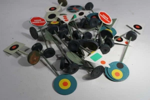 Blechspielzeug Lot Verkehrsschilder für Blechautos - Bild 1 von 2