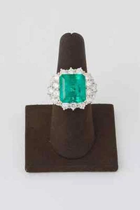 11.15CT Colombian Emerald Cut Emerald With 4.69CT Multi Shape CZ Cluster Ring - Picture 1 of 9