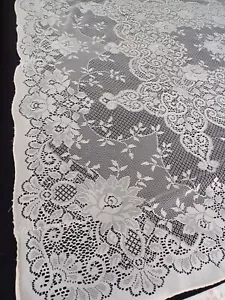 Mantel de poliéster blanco estilo cuáquero red floral tejido 60"" x 80"" de colección reparado - Imagen 1 de 7