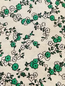 Fabric Green White Calico on Lt Tan Whittaker Textiles VTG Marcus Bros. 2.75Y - Picture 1 of 3