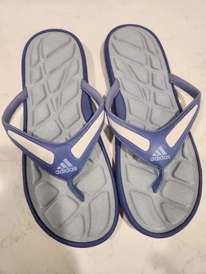 Sandalias de playa de verano Adidas para mujer azules/púrpura talla 11 Foto 1 de 3