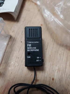 Vintage Realistic Radio Shack Catalog No 33 1076 FM Wireless Microphone  - Image 1 of 4