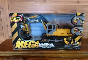 NEW BRIGHT NO.560-2 REMOTE CONTROL MEGA-EXCAVATOR - NEW IN ORIGINAL BOX - Picture 1 of 12