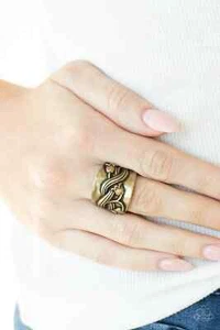 Anillo Paparazzi "Follow The Tuplips" Vining Tulipanes Latón Martillado Ajuste Flexible - Imagen 1 de 2