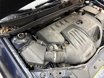 Conjunto de filtro de aire usado se adapta a: Chevrolet Cobalt 2009 2,2 L emisiones California Foto 1 de 4