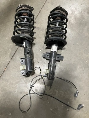 Volvo S60R 2004 V70R puntales activos delanteros   Foto 1 de 4