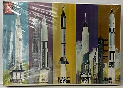 AMT 1:200 Saturn V Rocket & Apollo Spacecraft, 1970 5-Model Kit #S953-500, Comp - Image 1 of 4