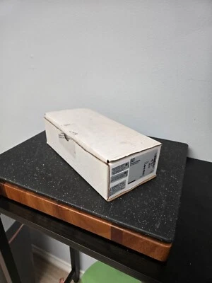 Shure UA221 Passive Antenna Splitter / Combiner - Image 1 of 3