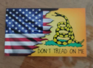 Don't Tread on Me Aufkleber Second Amendment Gadsden US Flagge Decal (5x3) - Bild 1 von 1