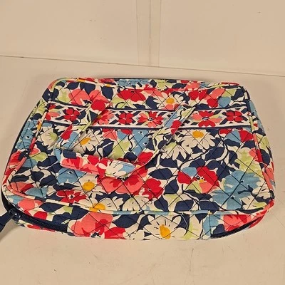 Vera Bradley Ipad Case Summer Cottage vermelho azul amarelo acolchoado com zíper ao redor - Imagem 1 de 4