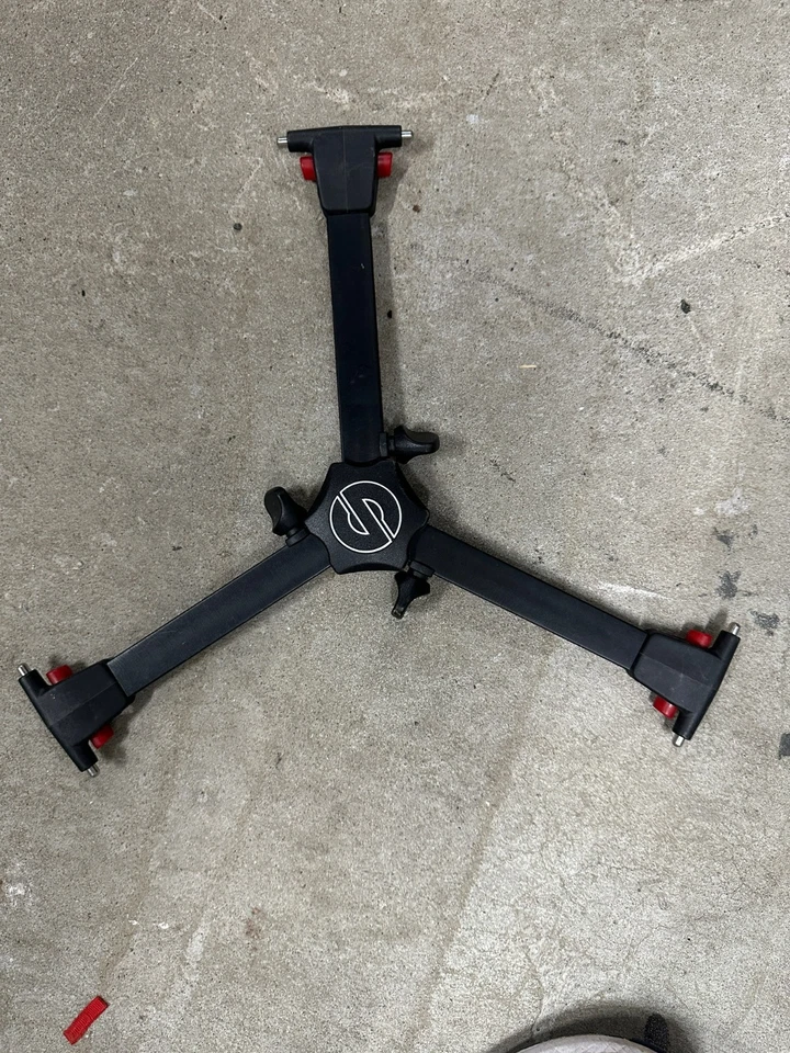 Sachtler Mid-Level Spreader for flowtech 75/Ace MK II - Image 1 of 1