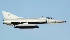 Israel Nesher IAI Dedo Escritorio Madera Avión Nuevo Modelo Réplica Pequeña Escala 1/72 - Imagen 1 de 10