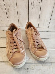 CUTE UGG PINK SATIN SNEAKERS SIZE 8.5 - Foto 1 di 6