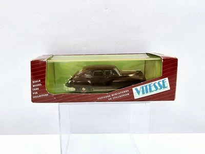 复古 Vitesse 1: 43 比例 370 号克莱斯勒 Windsor Sedan 1947 压铸栗色 全新 — 第 1/4 张图片