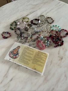 Lot 25 Of Mostly Stretch Fashion Bracelets beaded multicolor - Picture 1 of 10