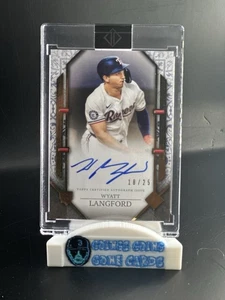 Wyatt Langford /25 Auto RC 2024 Topps Transcendent Rookie Showcase Gold Rangers - Bild 1 von 2