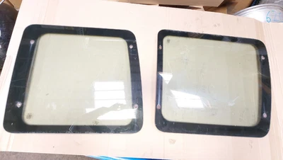 1998-2014 福特 E150 Van 后背玻璃左右固定 4 孔 — 第 1/4 张图片