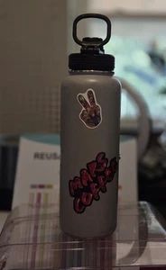 ThermoFlask 40oz. Botella de agua gris/púrpura | Fotos de revisión usadas  - Imagen 1 de 7
