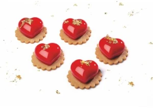 Silicone Mould For Cake Decorating Pavoni Heart Valentines Wax etc. - Picture 1 of 3