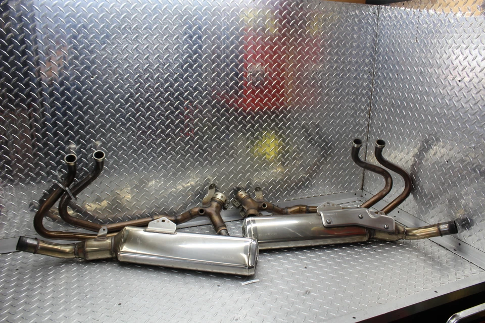 2007 HONDA ST1300 EXHAUST SYSTEM HEADERS & MUFFLERS 18310-MCS-L01(HAS VIDEO) - Image 1 of 4