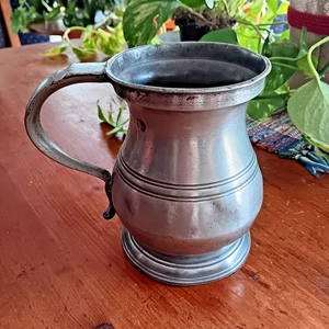 Antico segno distintivo Tankard misura quarto peltro XIX secolo VR - Foto 1 di 7