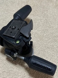Manfrotto 804RC2 Cabezal Inclinable Bloqueo Rápido Trípode Cabeza Montaje Envío Gratis - Imagen 1 de 13