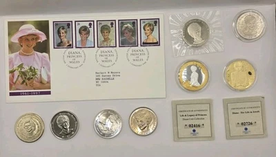 Princesa Diana de Gales Diferentes Monedas Conmemorativas y Cubierta Primer Día.Lote de 9 Foto 1 de 4