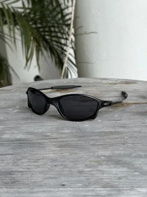 Gafas de sol negras Gorpcore exterior senderismo Y2K estilo Oakley satisfactorias Foto 1 de 4