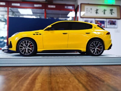 BBR 1:18 Maserati Grecale Trofeo 2022 Giallo Resin Diecast Model Car Collection - Image 1 of 4